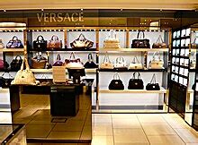 gianni versace comal|gianni versace wikipedia.